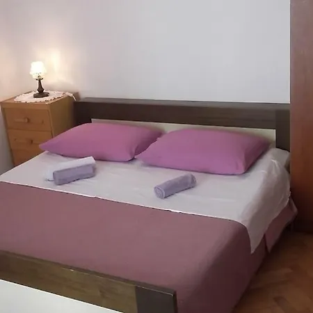 Lara Apartment