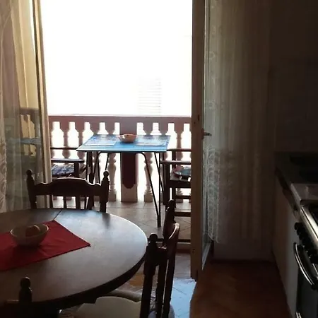 Lara Apartment *