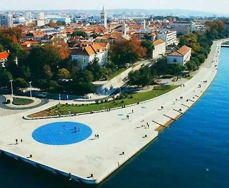 Lara * Zadar